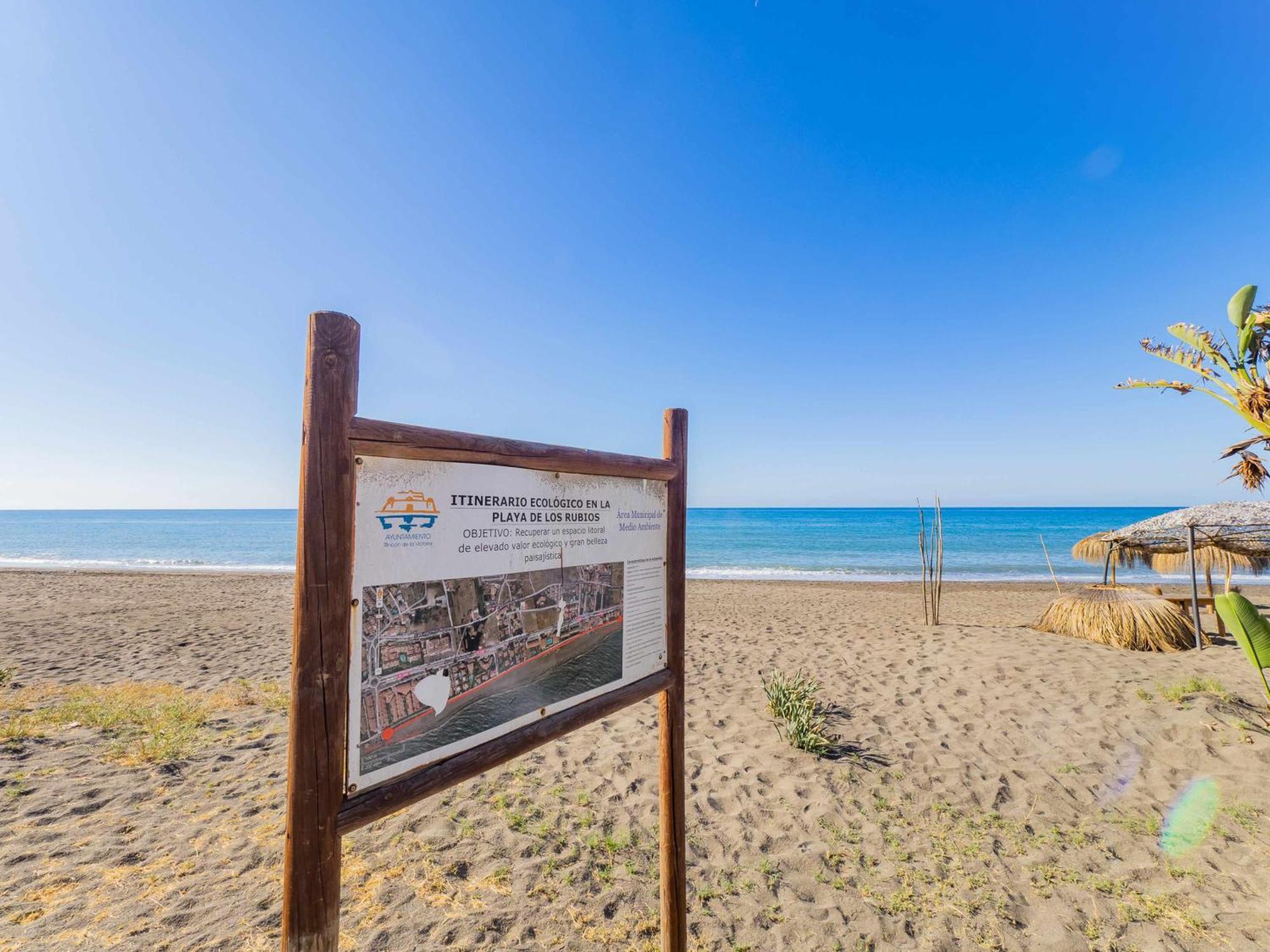 Apartamento Nuevo Con Piscina Y Parking En La Playa Torre de Benagalbon Exterior foto