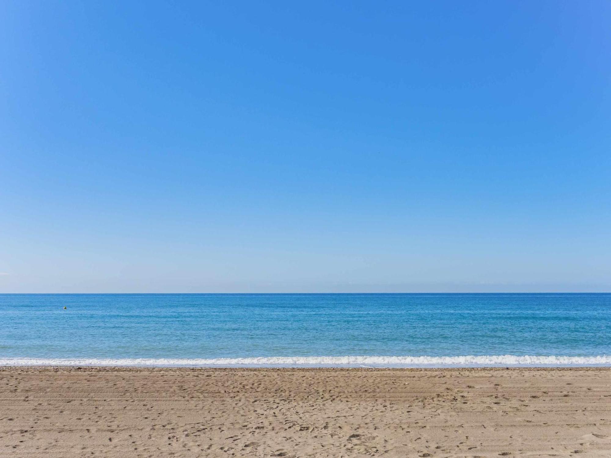 Apartamento Nuevo Con Piscina Y Parking En La Playa Torre de Benagalbon Exterior foto